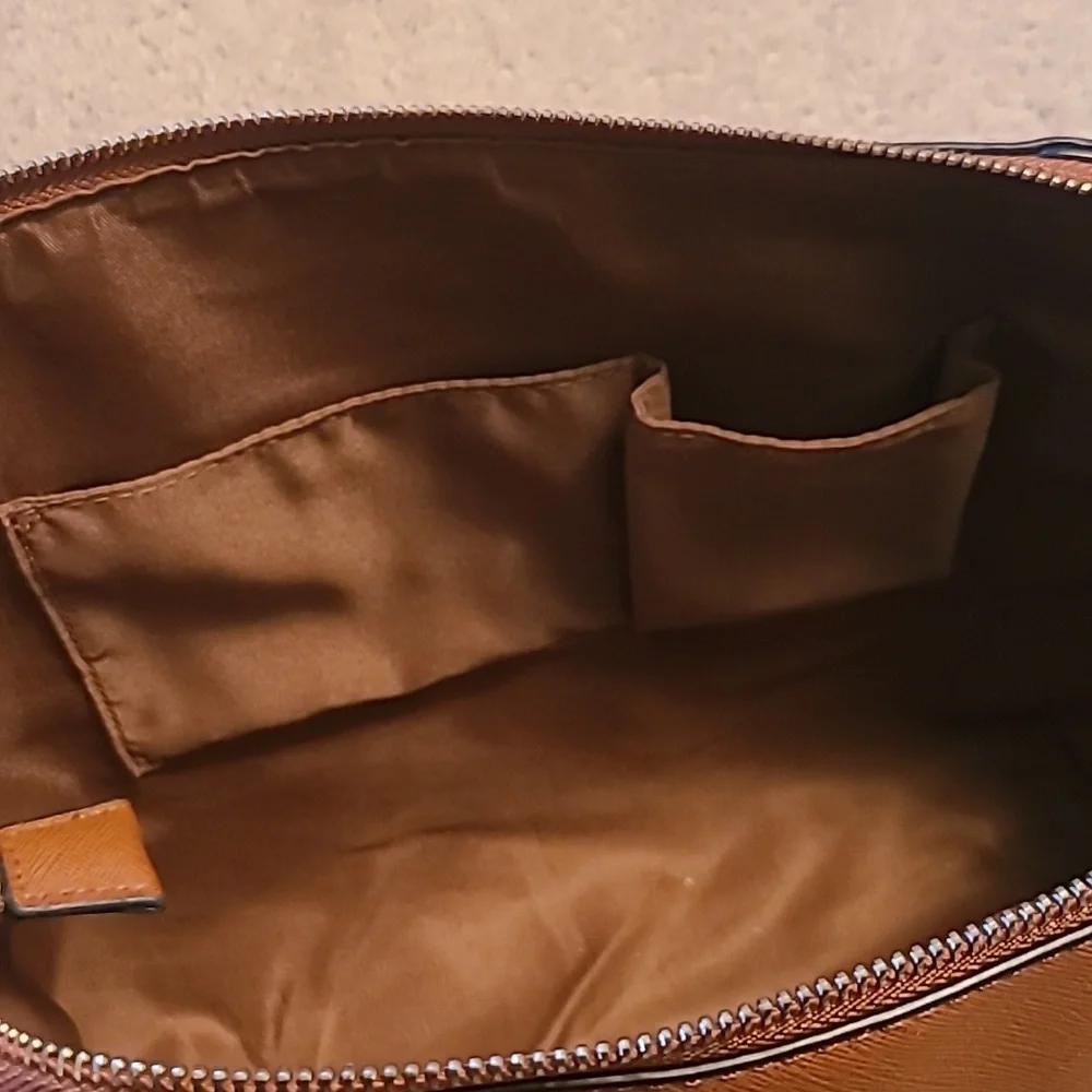 Neutral Colorblock Purse - Picture 4 of 6